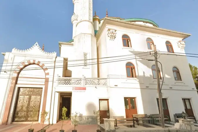 Mersin Akdeniz Kürkçü Merkez Cami kapak görseli