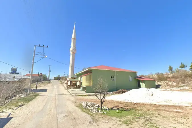 Mersin Silifke Uzuncaburç Köyü Yeni Cami kapak görseli