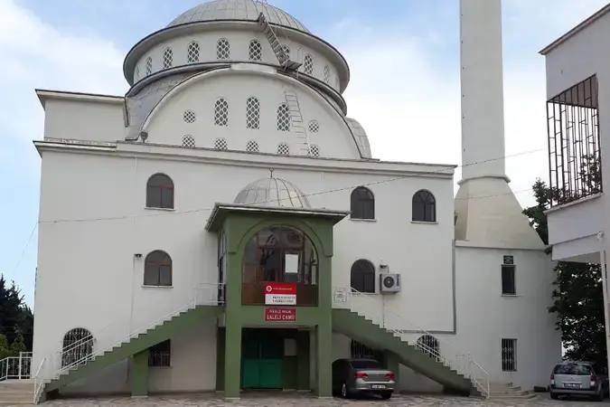 Mersin Yenişehir Laleli Cami kapak görseli