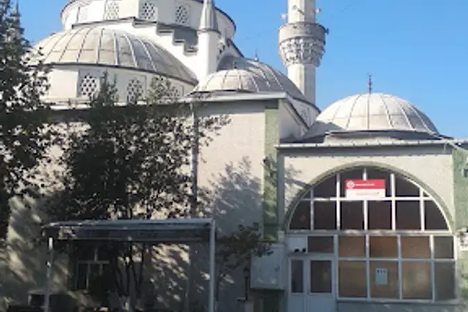 Esentepe Cami kapak fotoğrafı