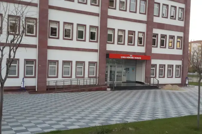 Hükümet Konağı Mescidi kapak fotoğrafı