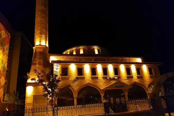Ahmed-i  Hani Cami kapak fotoğrafı