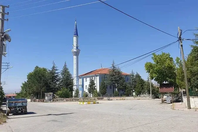 Deresinek Köyü Hz. Ömer Cami kapak fotoğrafı