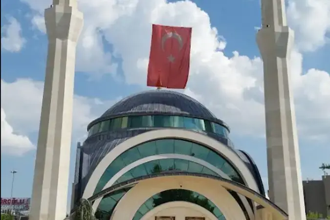 Ayşe Hatun Özden Cami kapak fotoğrafı