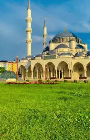 Melike Hatun Cami kapak fotoğrafı