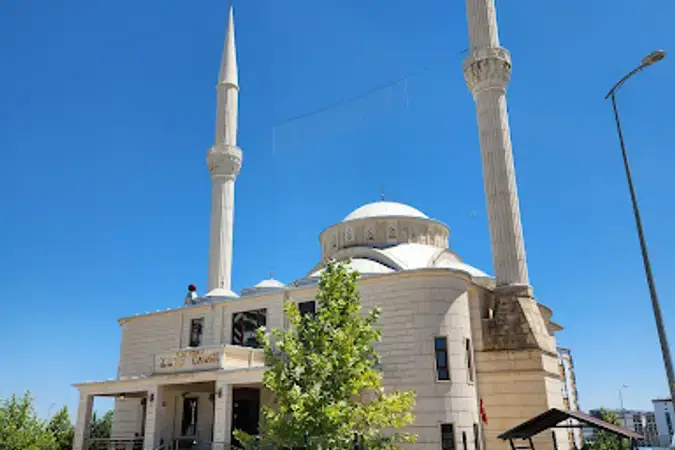 Eryaman Lale Cami kapak fotoğrafı