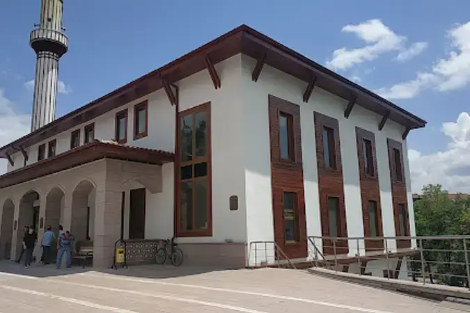 Şehitlik Cami kapak fotoğrafı