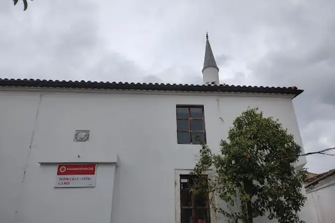 İkioluklu Atik Cami kapak fotoğrafı