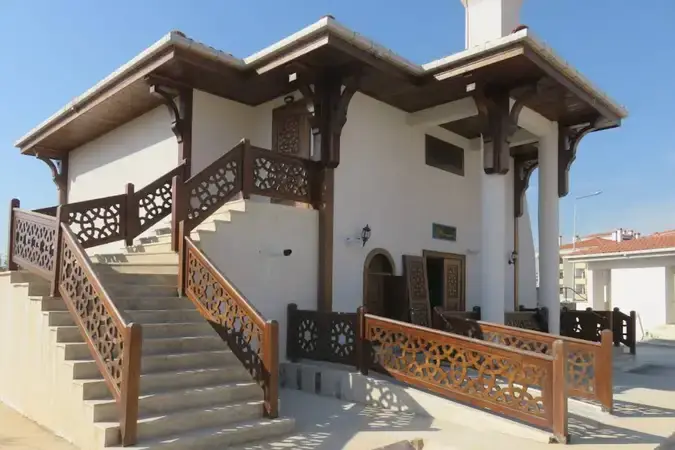 Emekli Tokileri Hz. Hamza Cami kapak fotoğrafı