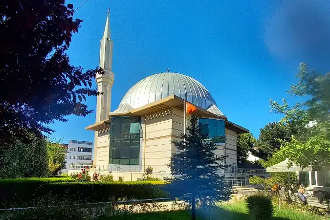 Esentepe Yavuz Sultan Selim Cami kapak fotoğrafı