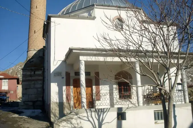 Ak Cami kapak fotoğrafı
