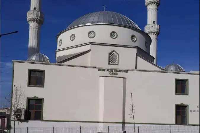 Necip Fazıl Kısakürek Cami kapak fotoğrafı