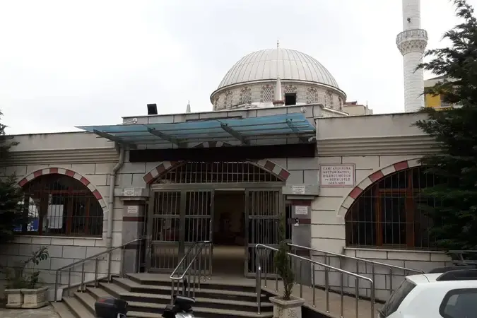 Hz. Ebubekir Cami kapak fotoğrafı