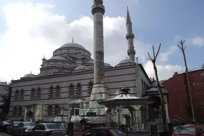 Medine Cami kapak fotoğrafı