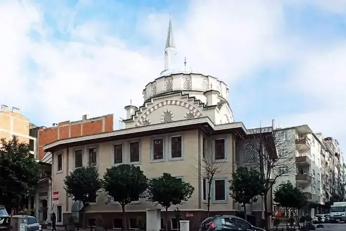 Sümer Cami kapak fotoğrafı