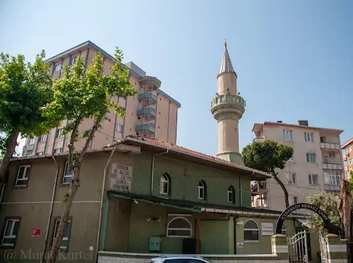 İçerenköy Merkez Cami kapak fotoğrafı