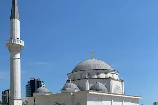 Vahdet Cami kapak fotoğrafı