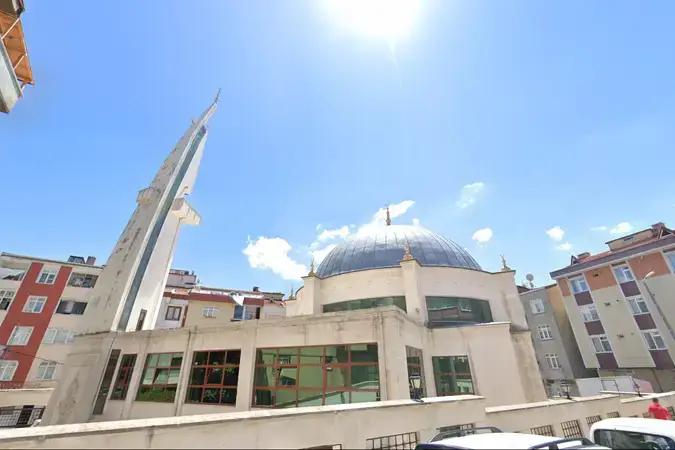Uhud Cami kapak fotoğrafı