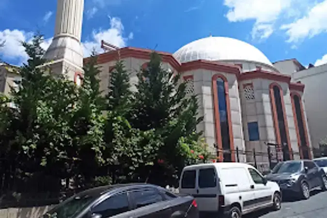 Yunus Emre Cami kapak fotoğrafı