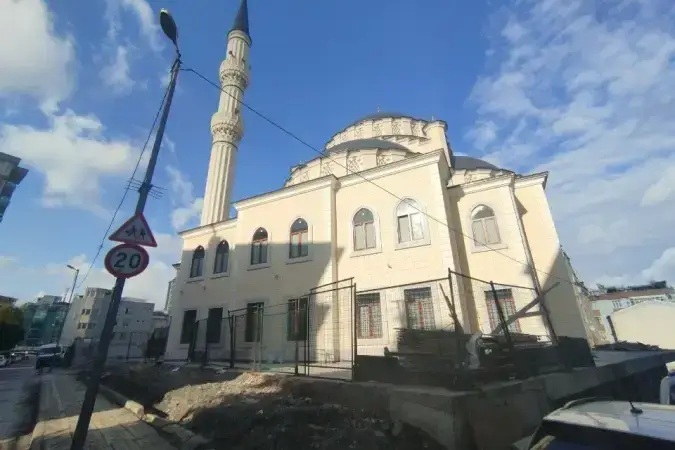Medine Cami kapak fotoğrafı