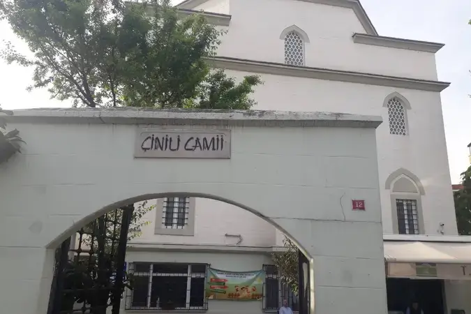 Çinili Cami kapak fotoğrafı