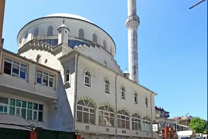 Yenibosna Muhammediye Cami kapak fotoğrafı