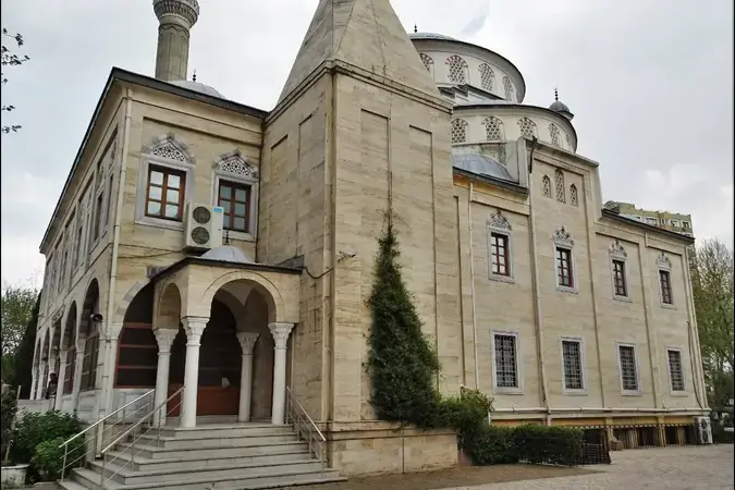 Ataköy Yunus Emre Cami kapak fotoğrafı