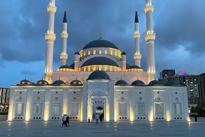 Başakşehir Merkez Cami kapak fotoğrafı