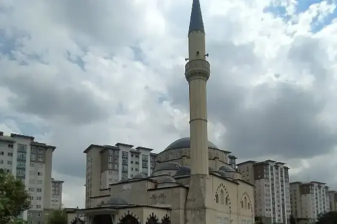 Yavuz Sultan Selim Cami kapak fotoğrafı