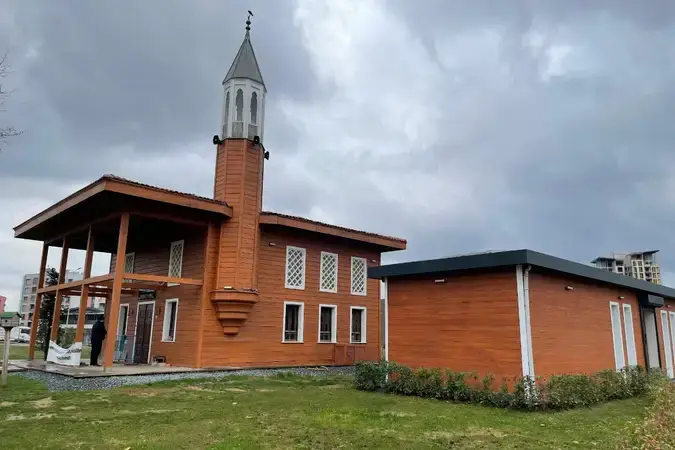Yedigün Cami kapak fotoğrafı