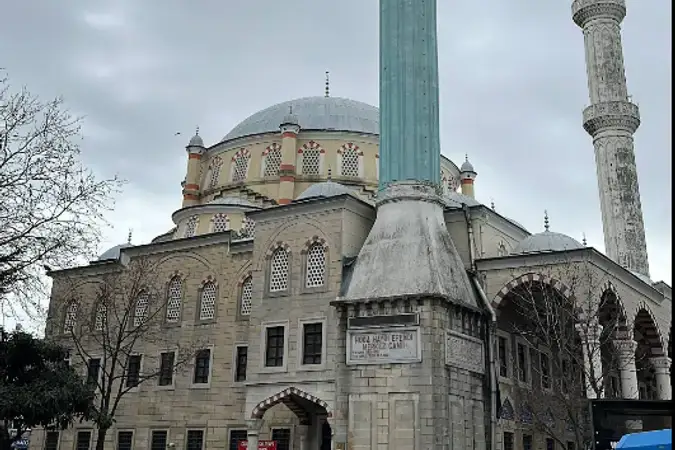 Hoca Hayri Efendi Bayrampaşa Merkez Cami kapak fotoğrafı
