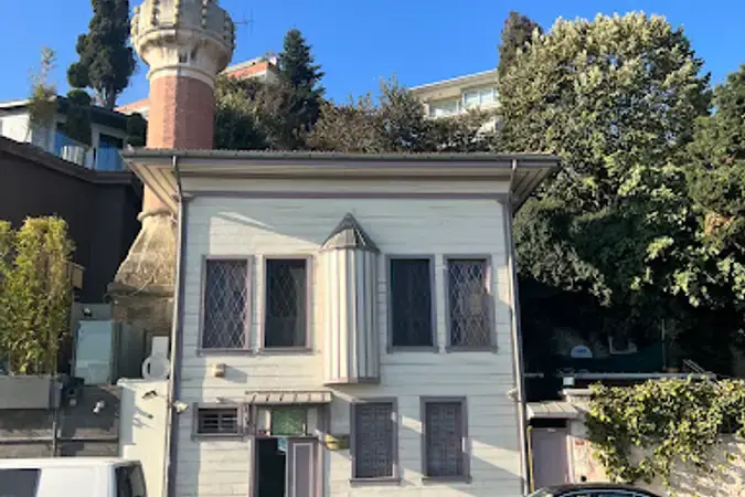 Kayalar Mescidi kapak fotoğrafı