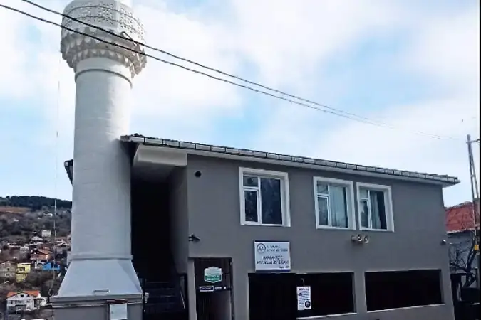 Havuzlarüstü Cami kapak fotoğrafı