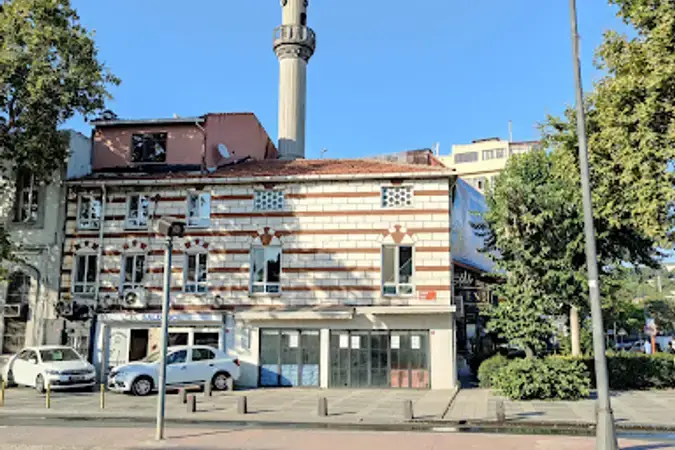 Yusuf Agah Cami kapak fotoğrafı