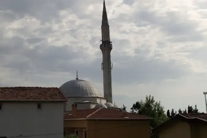 Bahçelievler Güzelkent Cami kapak fotoğrafı