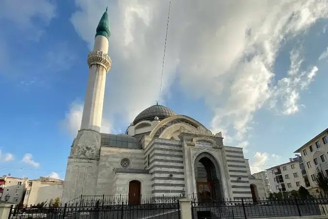 Büyükçekmece İbrahim Sancak Cami kapak fotoğrafı