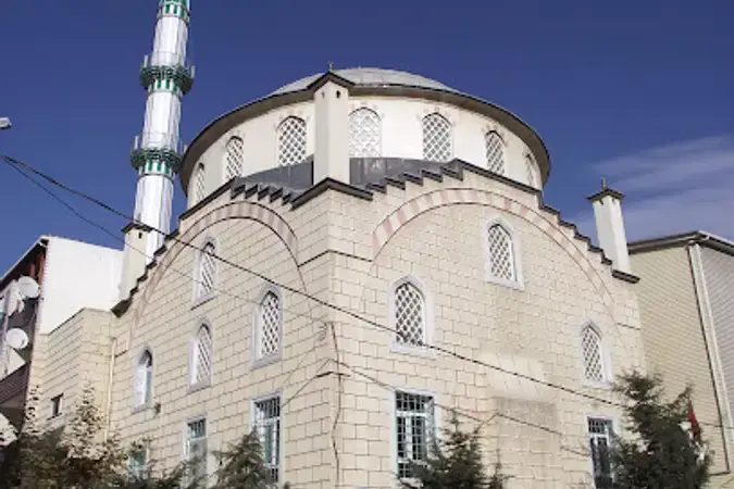 Yunus Emre Cami kapak fotoğrafı