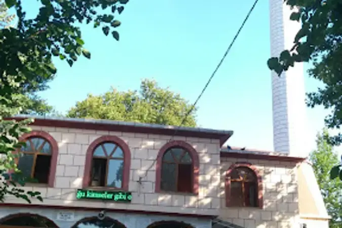 Silahtarağa Merkez Cami kapak fotoğrafı