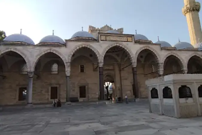Aynulhayat Hatun Cami kapak fotoğrafı