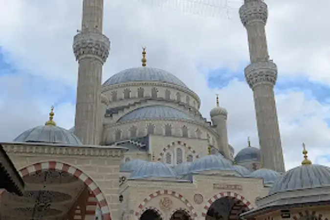 Yeşil Cami kapak fotoğrafı
