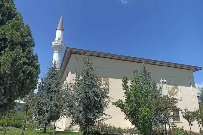 Sultan Abdülhamid Cami (Yıldız Teknik Üniversitesi Cami) kapak fotoğrafı