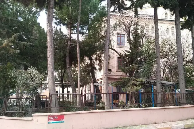 Onikiler Cami kapak fotoğrafı