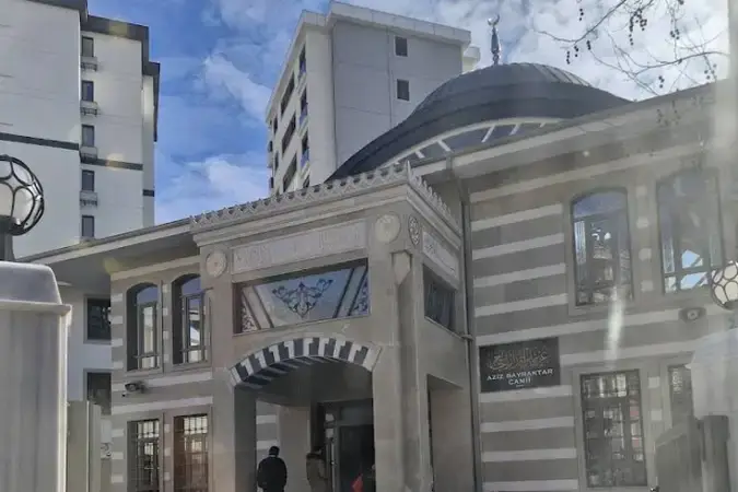 Bayraktar Cami kapak fotoğrafı
