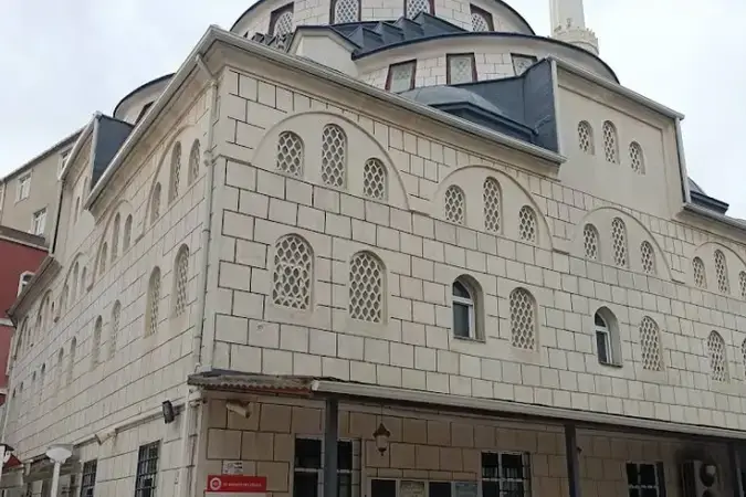 Girne Merkez Cami kapak fotoğrafı