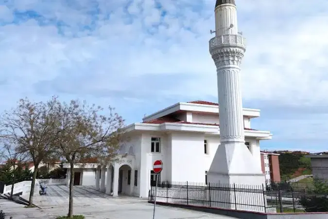 Hz. Adem Cami kapak fotoğrafı