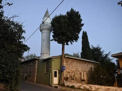 Yayalar Cami kapak fotoğrafı