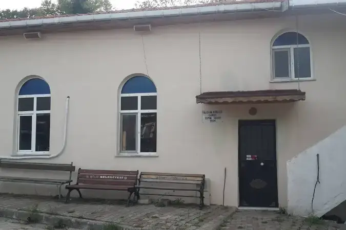 Göçe Mahallesi Kılıçlar Cami kapak fotoğrafı