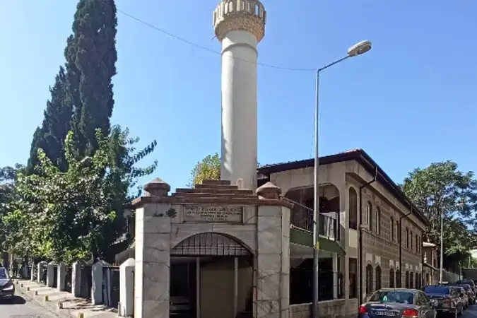 Feriköy Behram Çavuş Cami kapak fotoğrafı