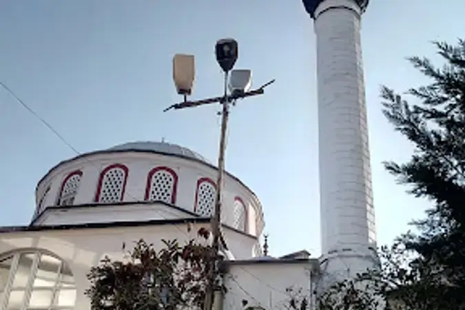 İzzetpaşa Çiftliği Cami kapak fotoğrafı