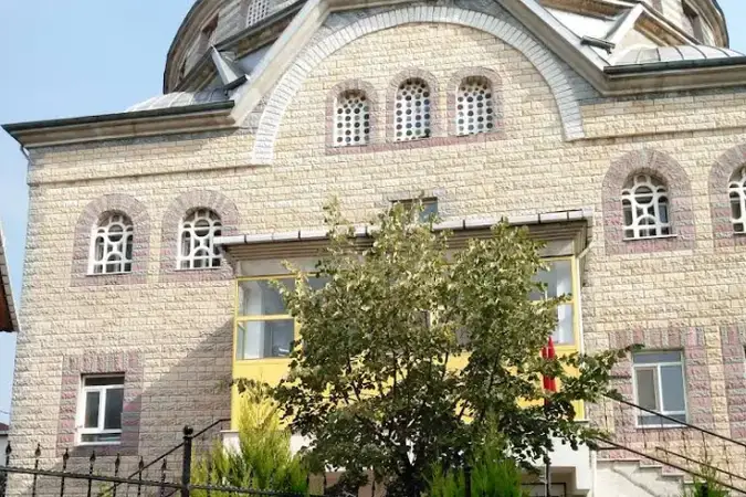 Yunus Emre Cami kapak fotoğrafı